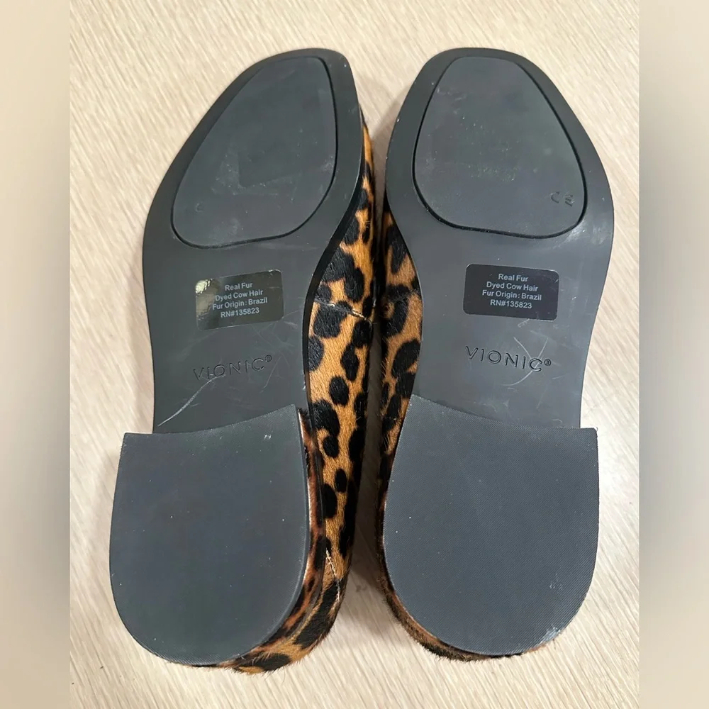 Vionic Sellah Womens Leopard Print Calf Hair Slip On Loafers 8.5 NEW - Picture 4 of 7
